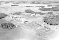 Aerial photograph of a farm in Saskatchewan (40-12-W3)