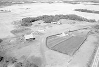 Aerial photograph of a farm in Saskatchewan (40-12-W3)