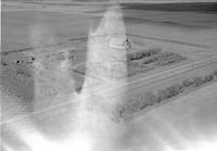 Aerial photograph of a farm in Saskatchewan (40-20-W3)