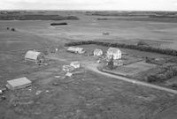 Aerial photograph of a farm in Saskatchewan (1-44-6-W3)
