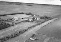 Aerial photograph of a farm in Saskatchewan (13-44-6-W3)