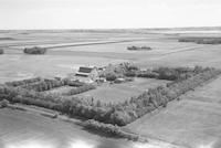 Aerial photograph of a farm in Saskatchewan (25-44-7-W3)