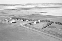 Aerial photograph of a farm in Saskatchewan (44-8-W3)