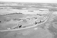 Aerial photograph of a farm in Saskatchewan (44-11-W3)