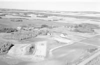 Aerial photograph of a farm in Saskatchewan (44-12-W3)