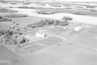 Aerial photograph of a farm in Saskatchewan (44-12-W3)