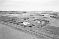 Aerial photograph of a farm in Saskatchewan (44-12-W3)