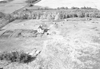 Aerial photograph of a farm in Saskatchewan (45-16-W3)