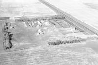 Aerial photograph of a farm in Saskatchewan (45-16-W3)