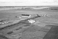 Aerial photograph of a farm in Saskatchewan (46-6-W3)