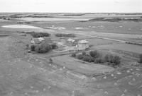 Aerial photograph of a farm in Saskatchewan (46-6-W3)