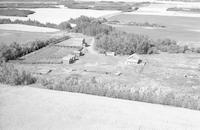 Aerial photograph of a farm in Saskatchewan (45-16-W3)