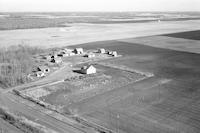 Aerial photograph of a farm in Saskatchewan (47-5-W3)