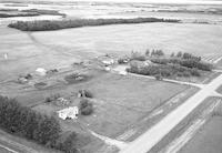 Aerial photograph of a farm in Saskatchewan (48-4-W3)