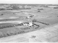 Aerial photograph of a farm in Saskatchewan (8-49-19-W3)