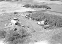 Aerial photograph of a farm in Saskatchewan (20-49-23-W3)