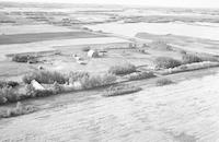 Aerial photograph of a farm in Saskatchewan (50-20-W3)