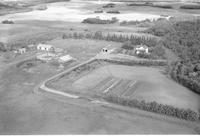 Aerial photograph of a farm in Saskatchewan (51-20-W3)