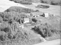 Aerial photograph of a farm in Saskatchewan (52-21-W3)