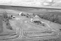 Aerial photograph of a farm in Saskatchewan (36-17-W3)