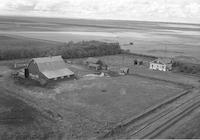 Aerial photograph of a farm in Saskatchewan (36-17-W3)