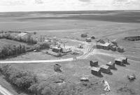 Aerial photograph of a farm in Saskatchewan (36-17-W3)