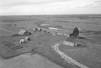 Aerial photograph of a farm in Saskatchewan (36-18-W3)