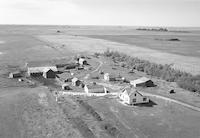 Aerial photograph of a farm in Saskatchewan (36-19-W3)