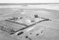 Aerial photograph of a farm in Saskatchewan (36-19-W3)