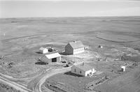 Aerial photograph of a farm in Saskatchewan (36-19-W3)