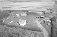 Aerial photograph of a farm in Saskatchewan (36-19-W3)