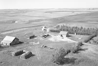 Aerial photograph of a farm in Saskatchewan (36-19-W3)