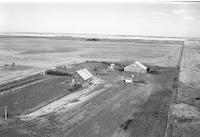 Aerial photograph of a farm in Saskatchewan (36-19-W3)