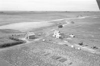 Aerial photograph of a farm in Saskatchewan (32-36-23-W3)