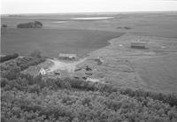 Aerial photograph of a farm in Saskatchewan (13-36-23-W3)