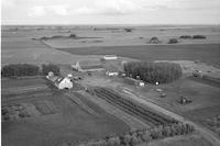 Aerial photograph of a farm in Saskatchewan (36-24-W3)