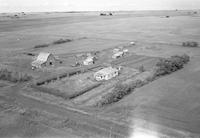 Aerial photograph of a farm in Saskatchewan (17-36-24-W3)