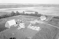 Aerial photograph of a farm in Saskatchewan (37-18-W3)