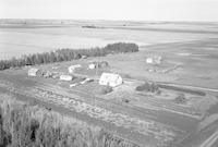 Aerial photograph of a farm in Saskatchewan (37-18-W3)