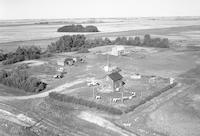 Aerial photograph of a farm in Saskatchewan (37-18-W3)