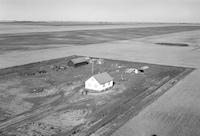 Aerial photograph of a farm in Saskatchewan (37-18-W3)