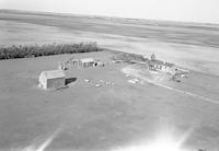 Aerial photograph of a farm in Saskatchewan (37-18-W3)