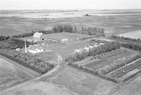 Aerial photograph of a farm in Saskatchewan (37-19-W3)