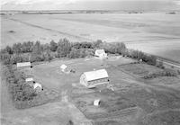 Aerial photograph of a farm in Saskatchewan (37-25-W3)