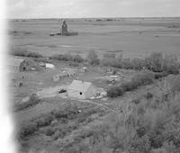 Aerial photograph of a farm in Saskatchewan (37-25-W3)