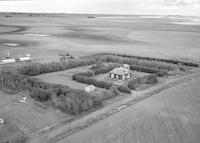 Aerial photograph of a farm in Saskatchewan (37-25-W3)