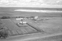 Aerial photograph of a farm in Saskatchewan (18-38-27-W3)