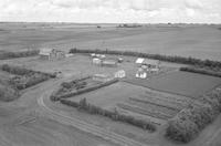 Aerial photograph of a farm in Saskatchewan (28-38-27-W3)