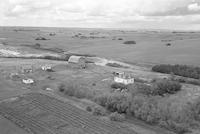 Aerial photograph of a farm in Saskatchewan (33-38-27-W3)