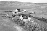 Aerial photograph of a farm in Saskatchewan (38-28-W3)